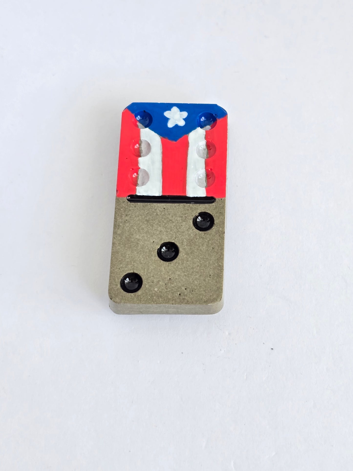 Domino 6/3
