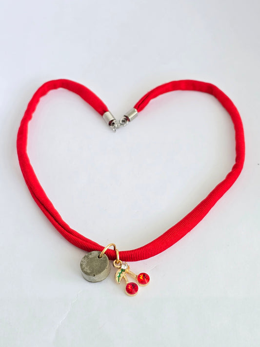 Red Cherry (collar)